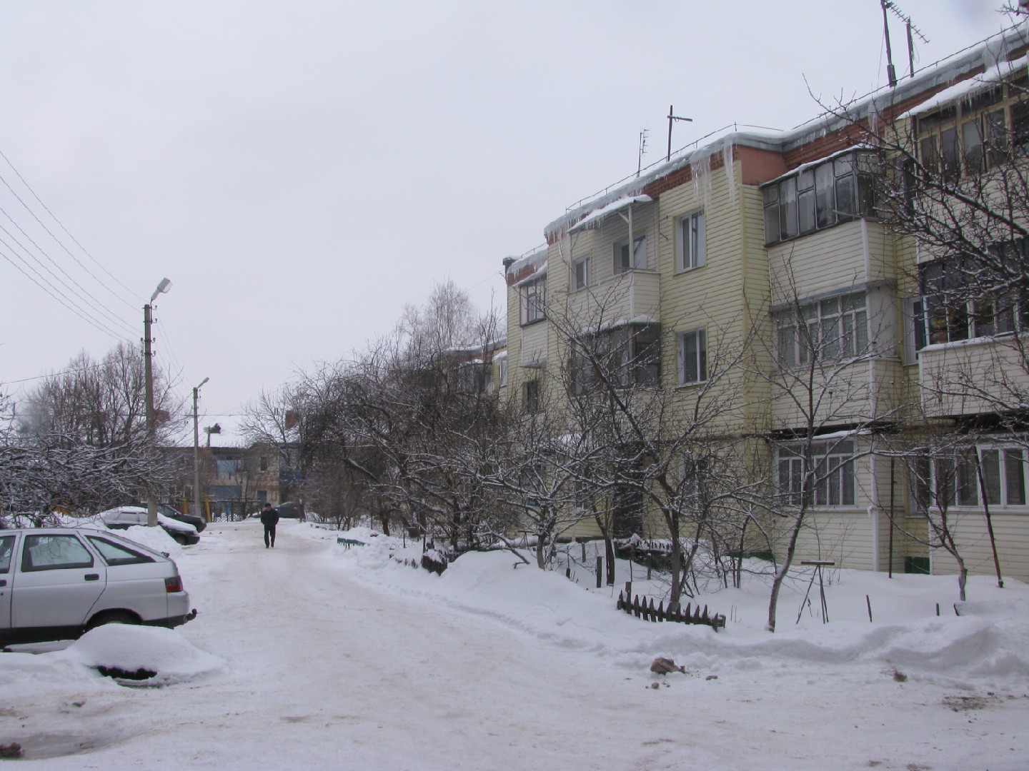 обл. Белгородская, р-н. Валуйский, г. Валуйки, ул. Островского, д. 1 б-фасад здания