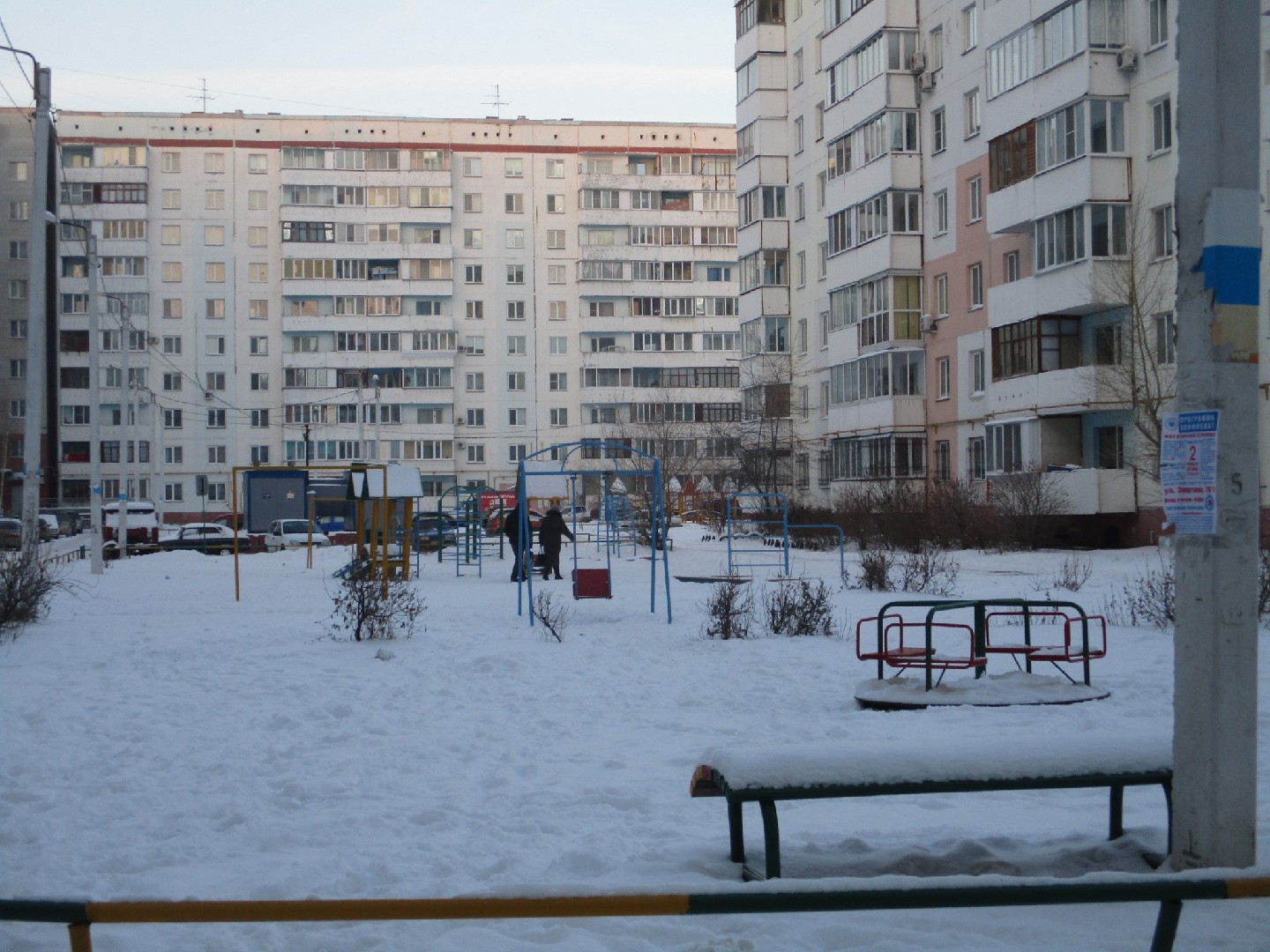 обл. Омская, г. Омск, ул. Завертяева, д. 23, к. 4-придомовая территория