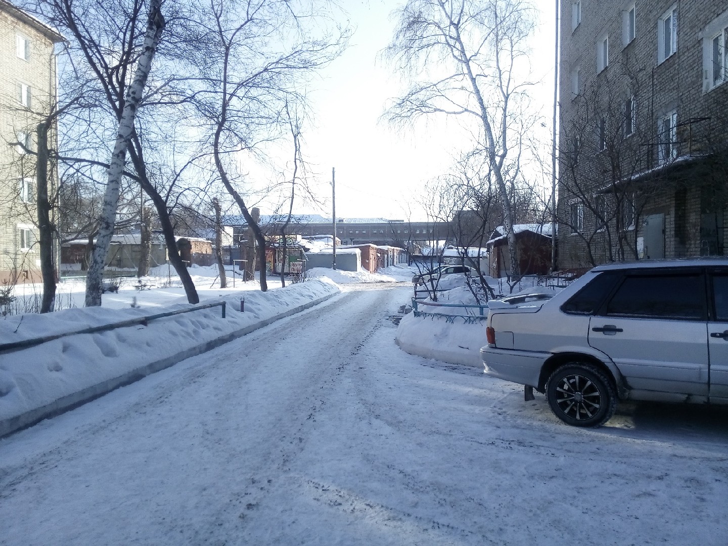 обл. Омская, г. Омск, ул. Карбышева, д. 3-придомовая территория