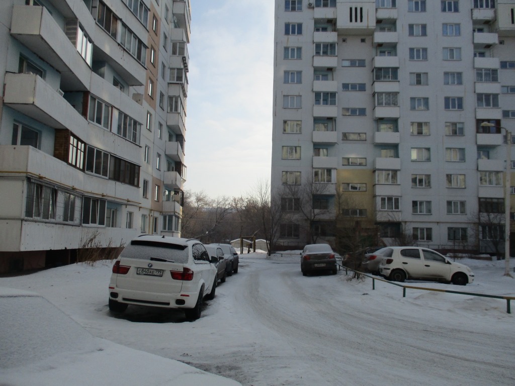 обл. Омская, г. Омск, ул. Краснознаменная, д. 26, к. 5-придомовая территория