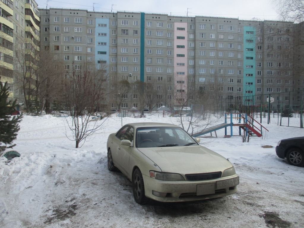 обл. Омская, г. Омск, ул. Малиновского, д. 10, к. Б-придомовая территория