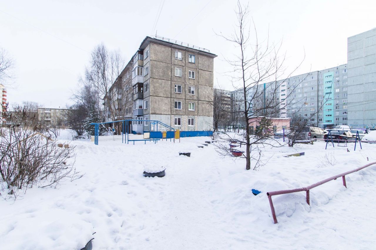 обл. Омская, г. Омск, пр-кт. Менделеева, д. 41-придомовая территория