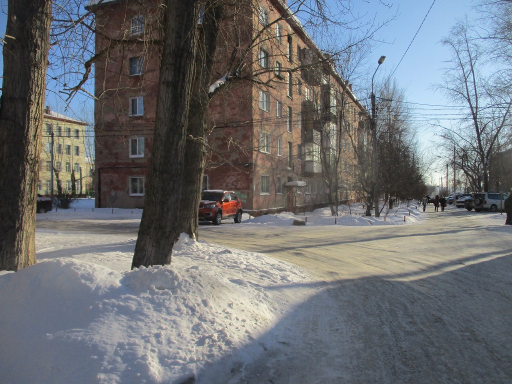 обл. Омская, г. Омск, пр-кт. Мира, д. 41-придомовая территория