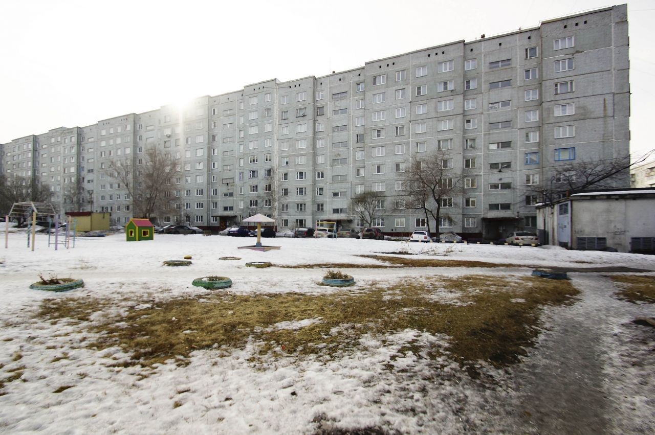 обл. Омская, г. Омск, ул. Полторацкого, д. 49/1-фасад здания