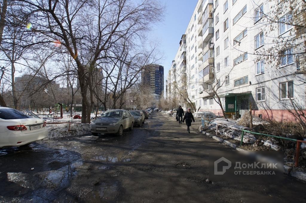 обл. Омская, г. Омск, ул. Сулеймана Стальского, д. 1-придомовая территория