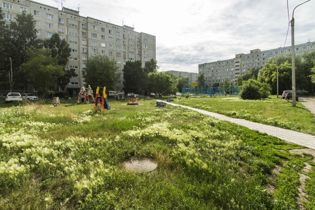 обл. Омская, г. Омск, ул. Туполева, д. 5, к. б-придомовая территория