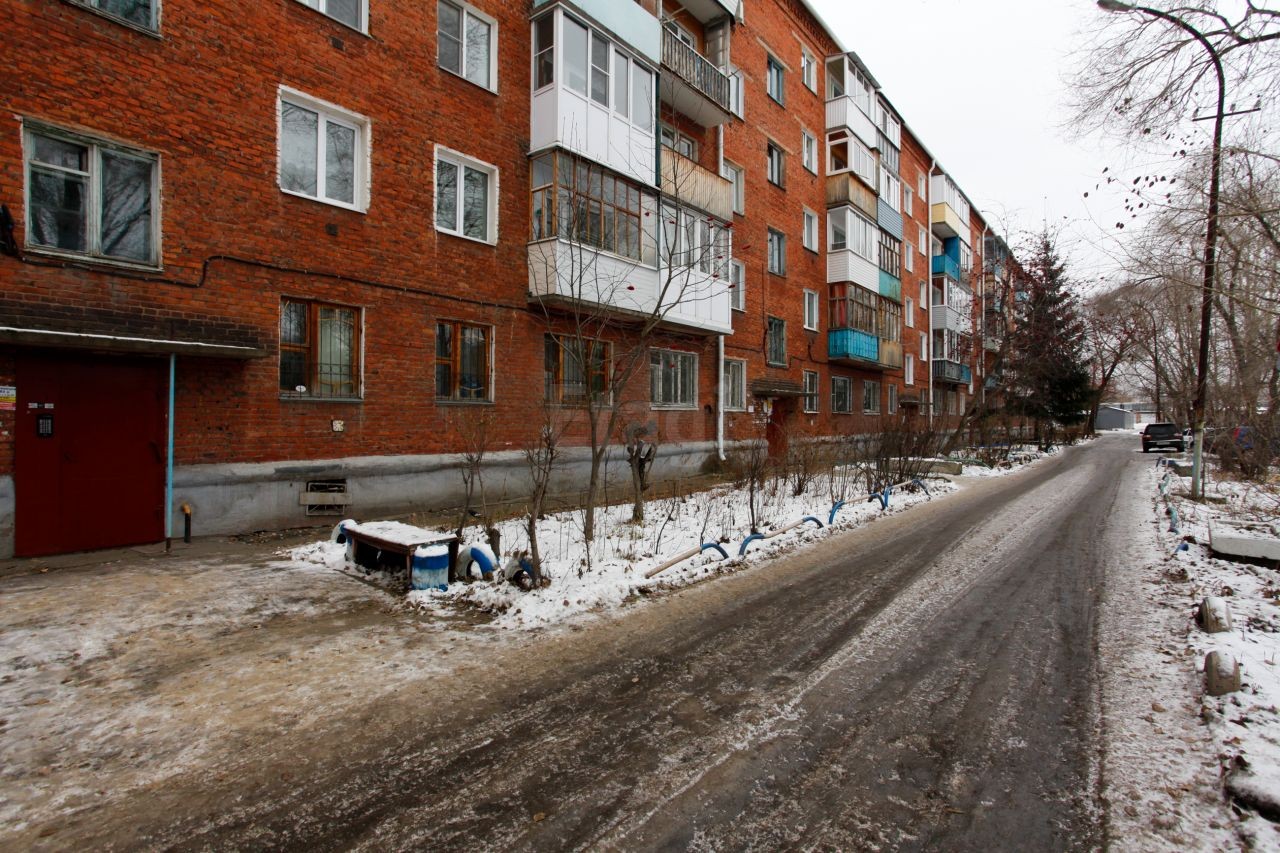 обл. Омская, г. Омск, ул. Челюскинцев, д. 83 В-фасад здания