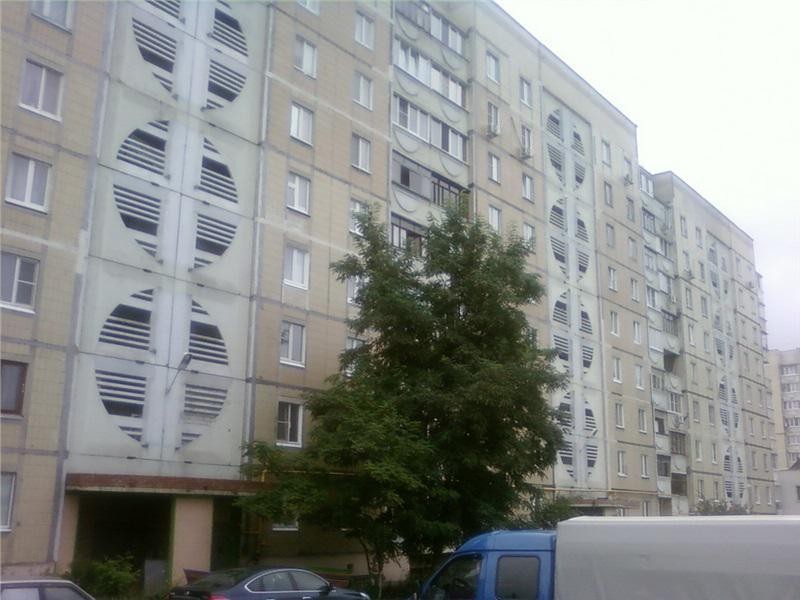 обл. Белгородская, г. Губкин, ул. Агошкова, д. 7-фасад здания
