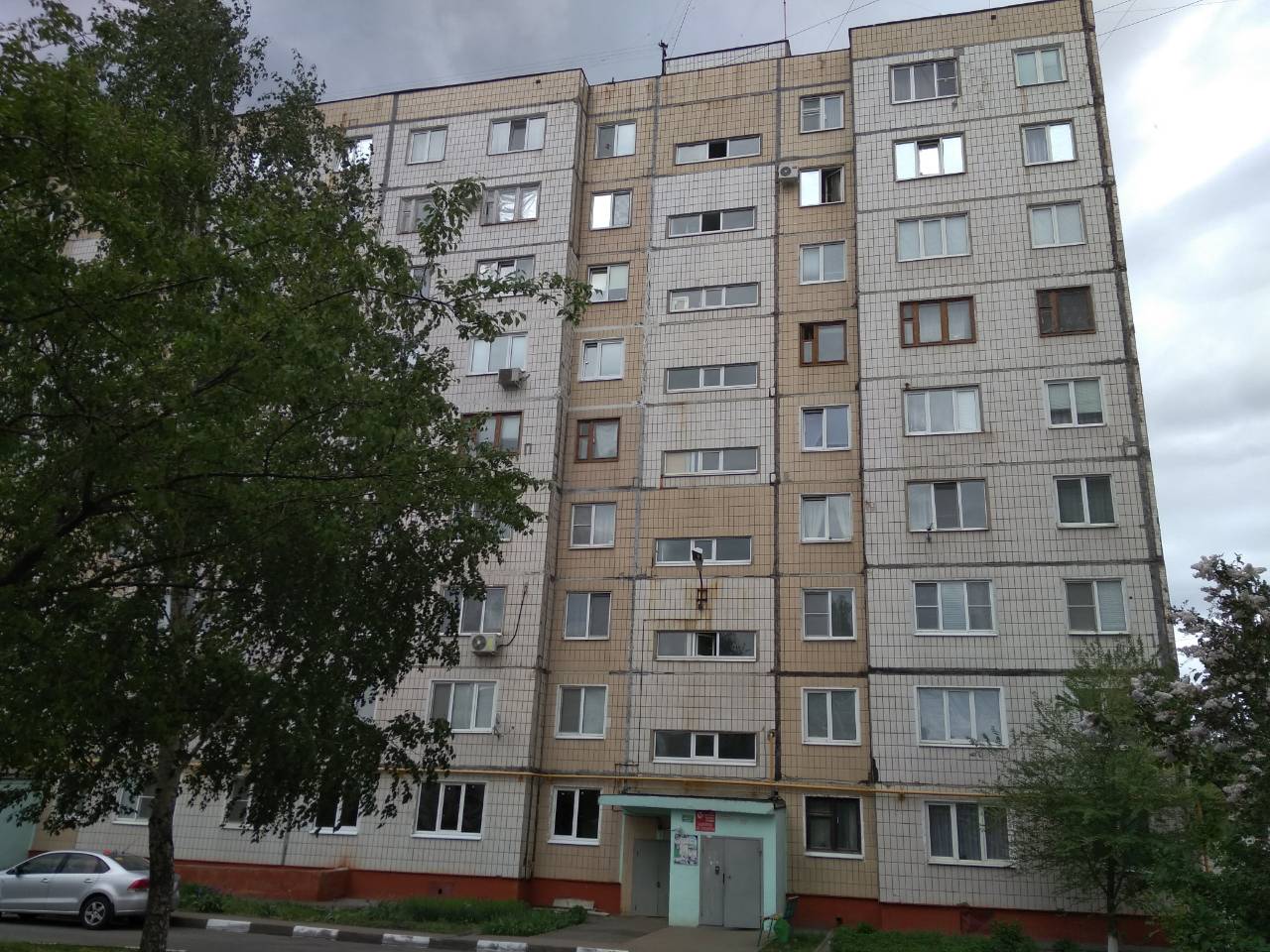 обл. Белгородская, г. Губкин, ул. Королева, д. 2-фасад здания