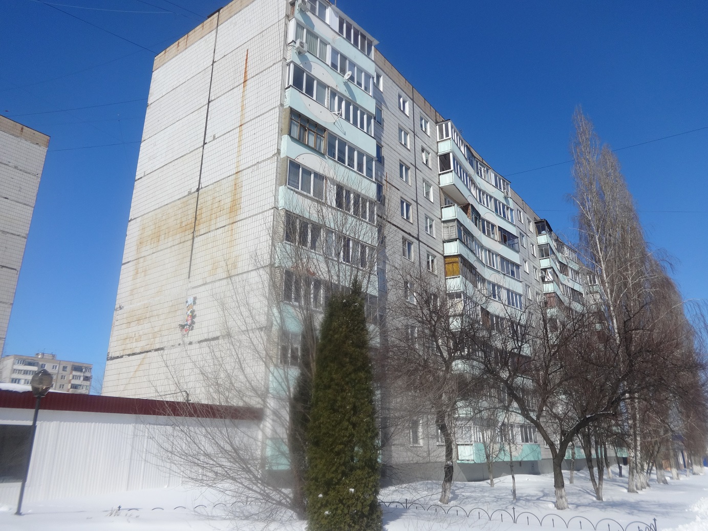 обл. Белгородская, г. Губкин, ул. Королева, д. 2-фасад здания