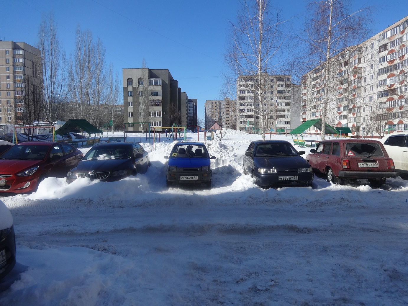 обл. Белгородская, г. Губкин, ул. Королева, д. 2-придомовая территория