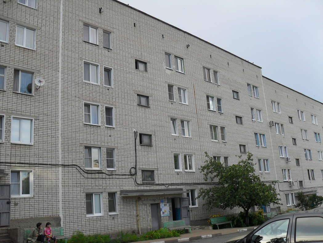 обл. Белгородская, г. Губкин, ул. Раевского, д. 6 а-фасад здания