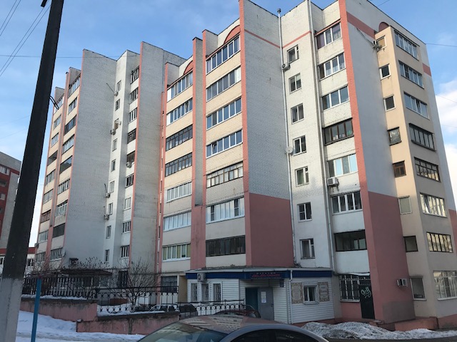обл. Белгородская, г. Губкин, ул. Севастопольская, д. 2-фасад здания