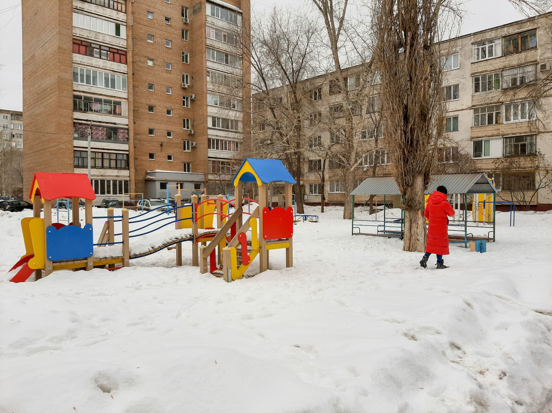 обл. Оренбургская, г. Оренбург, пр-кт. Гагарина, д. 51/1-придомовая территория