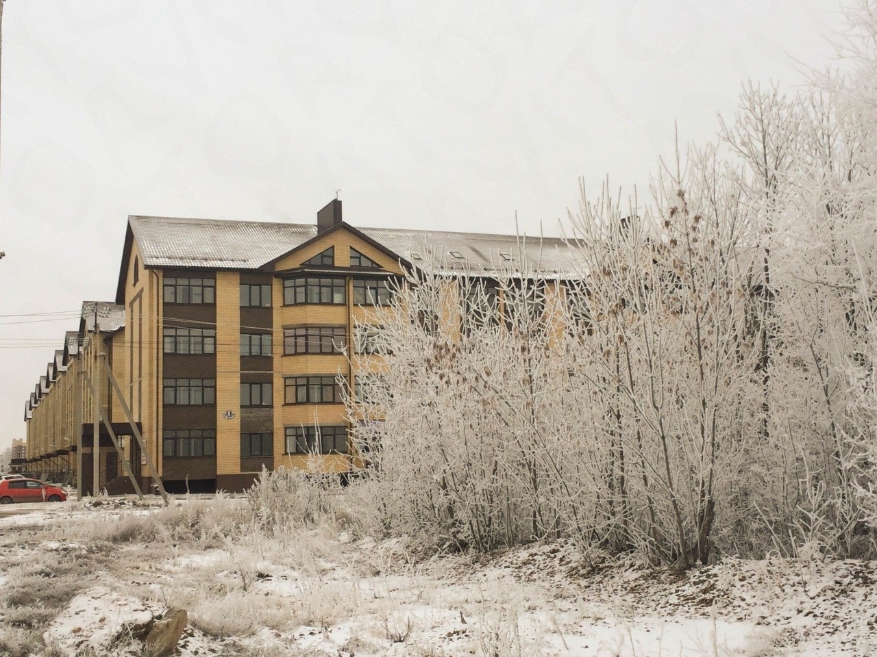 обл. Оренбургская, р-н. Оренбургский, п. Пригородный, пр-кт. Звездный, д. 92-фасад здания