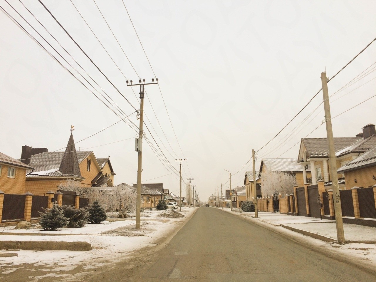 обл. Оренбургская, р-н. Оренбургский, п. Пригородный, пр-кт. Звездный, д. 92-придомовая территория