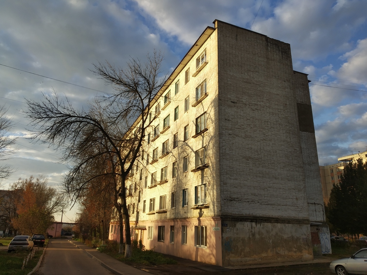 обл. Орловская, г. Орел, ул. Генерала Жадова, д. 23-фасад здания