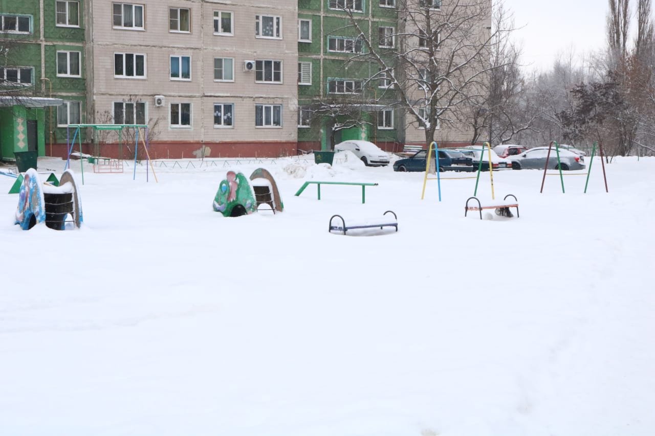 обл. Белгородская, г. Старый Оскол, мкр. Звездный, д. 6-придомовая территория