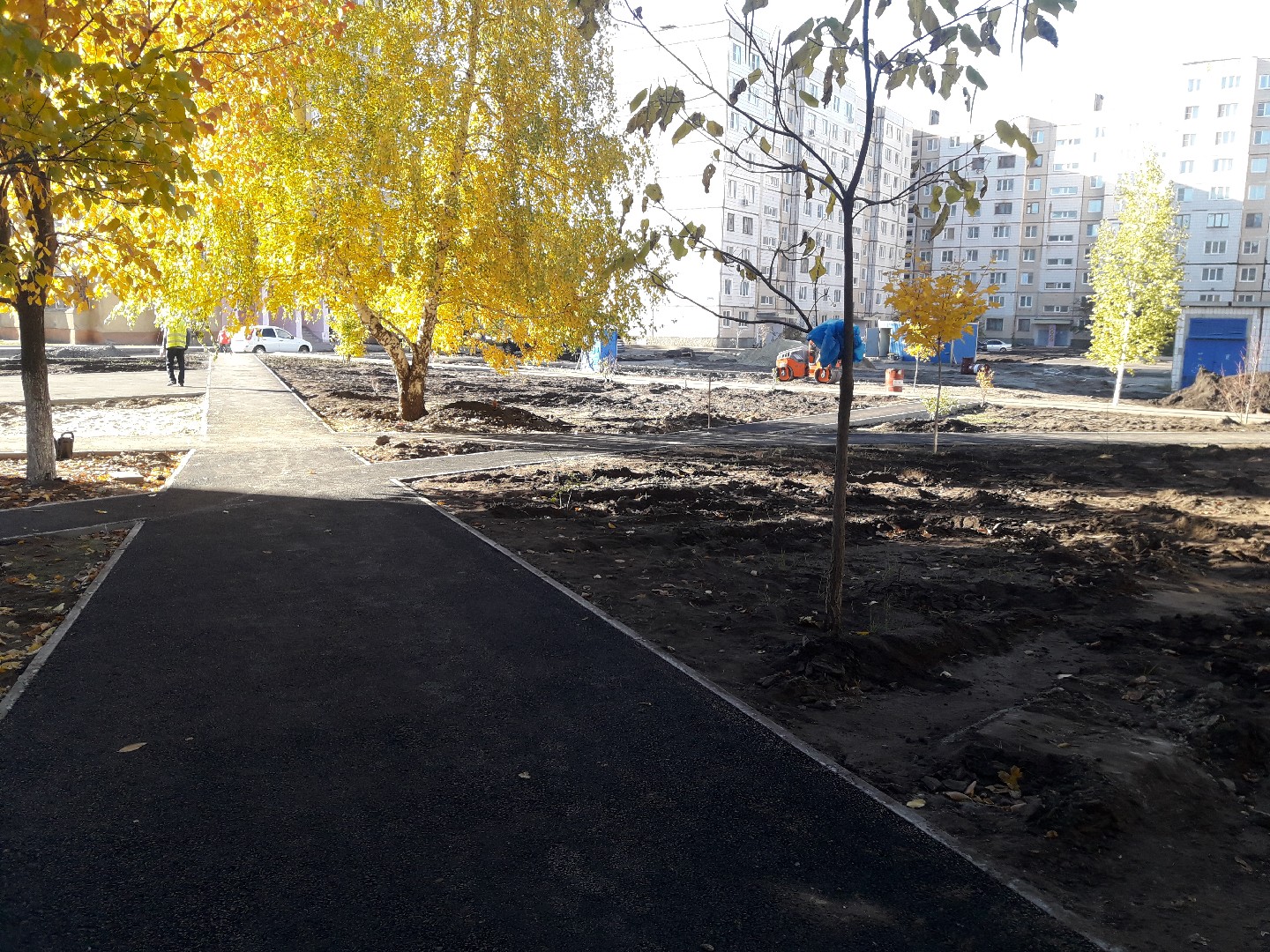 обл. Белгородская, г. Старый Оскол, мкр. Королева, д. 11-придомовая территория