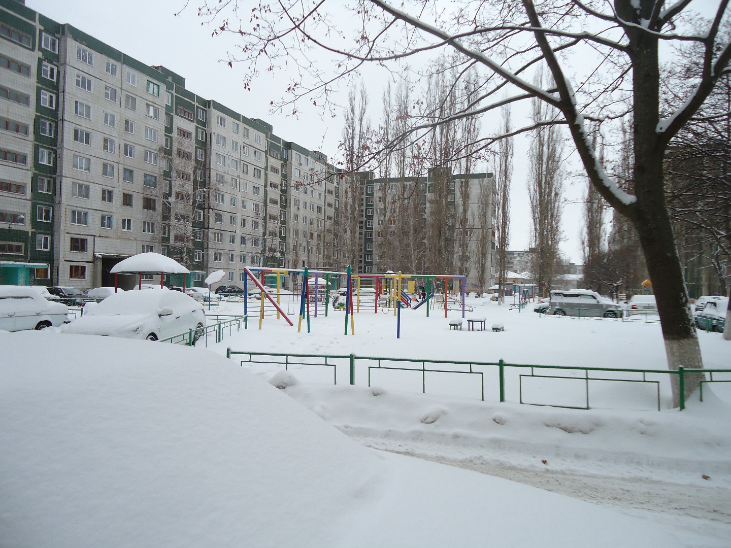 обл. Белгородская, г. Старый Оскол, мкр. Олимпийский, д. 44-придомовая территория