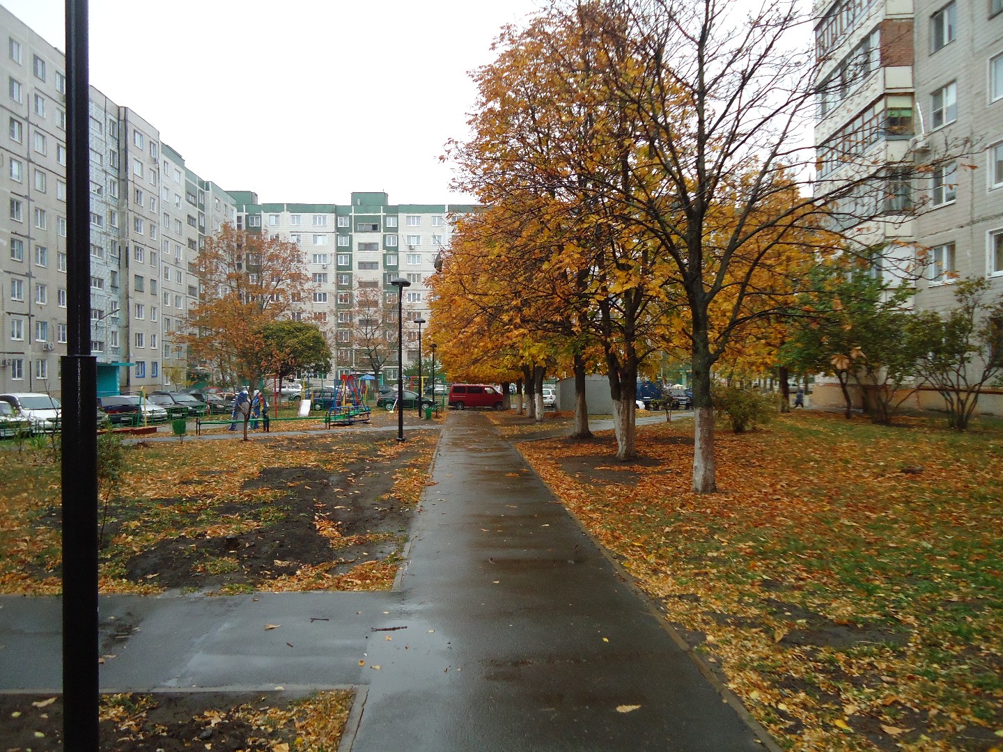 обл. Белгородская, г. Старый Оскол, мкр. Олимпийский, д. 44-придомовая территория