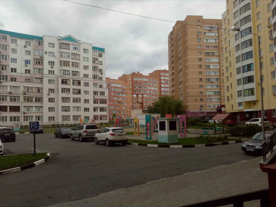 обл. Белгородская, г. Старый Оскол, мкр. Степной, д. 1-придомовая территория