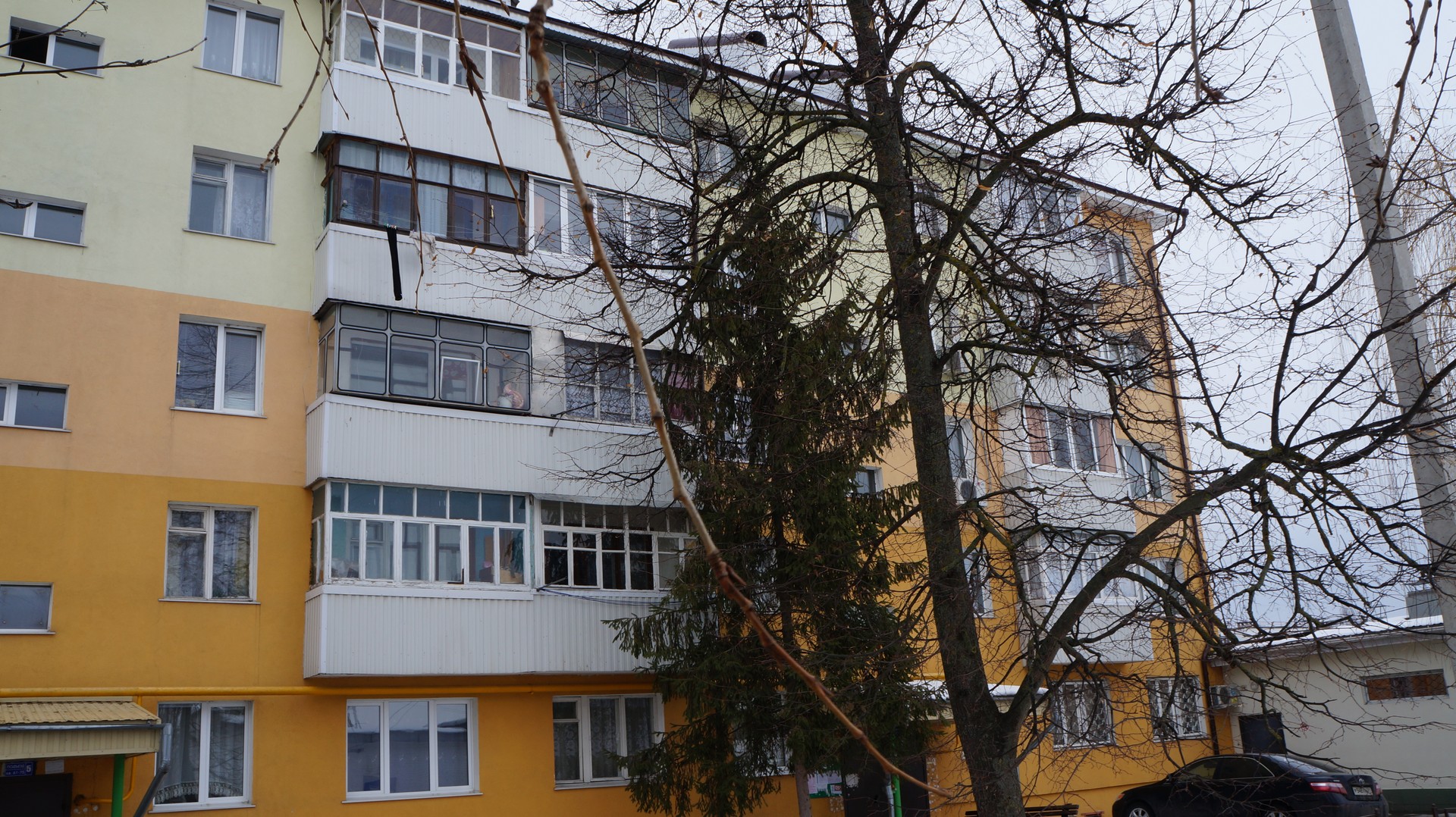 обл. Белгородская, г. Шебекино, ул. Ленина, д. 82-фасад здания