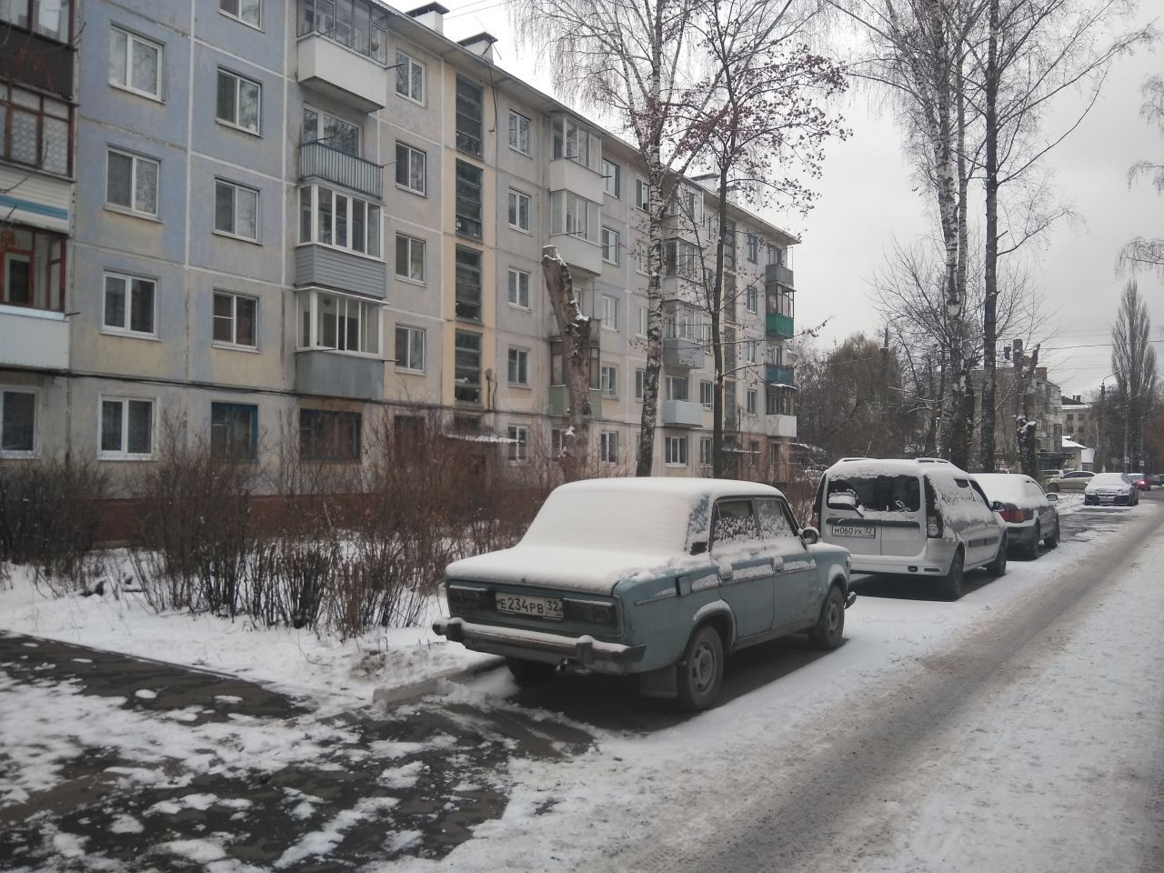 обл. Брянская, г. Брянск, ул. Брянской Пролетарской Дивизии, д. 7-придомовая территория