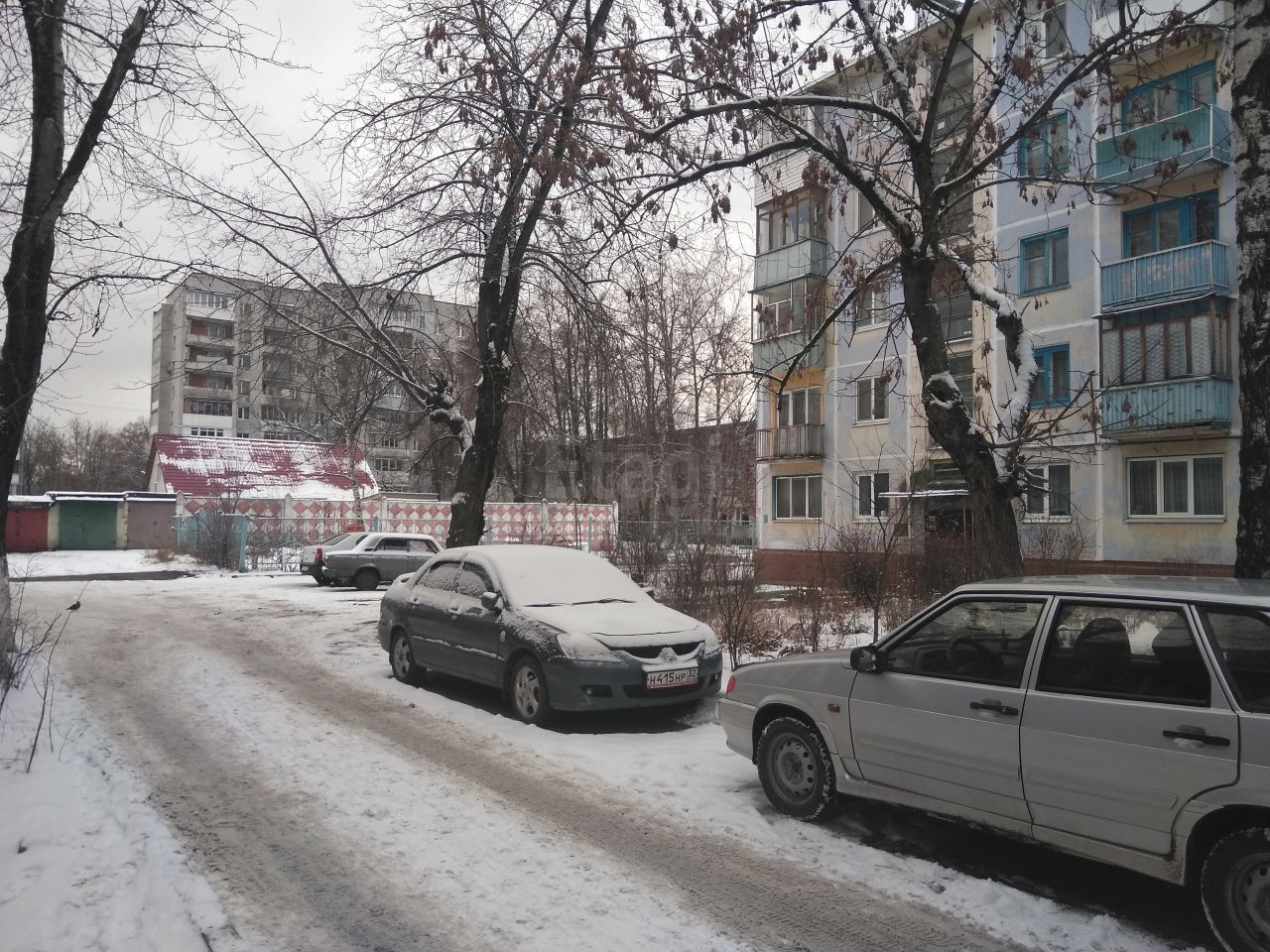 обл. Брянская, г. Брянск, ул. Брянской Пролетарской Дивизии, д. 7-придомовая территория