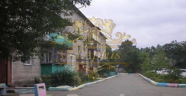 край. Приморский, г. Артем, ул. Стрельникова, д. 45-фасад здания