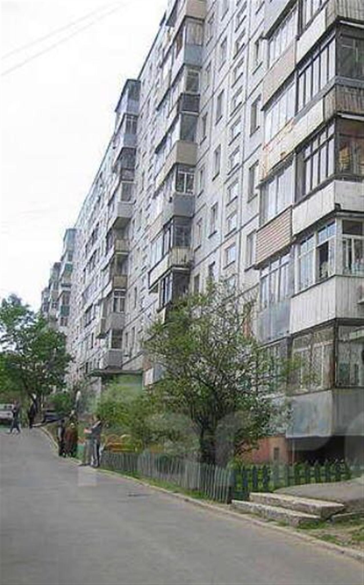 край. Приморский, г. Владивосток, ул. Баляева, д. 40-фасад здания