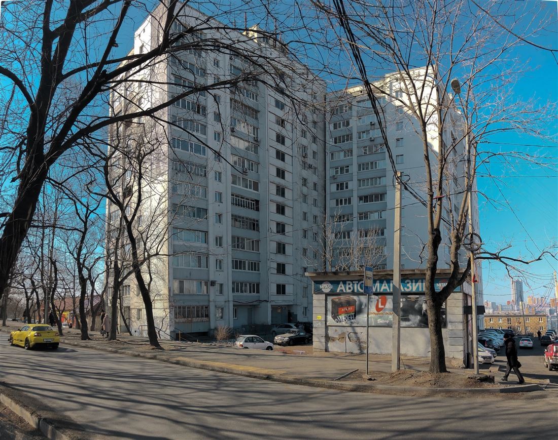 край. Приморский, г. Владивосток, ул. Калинина, д. 84-фасад здания