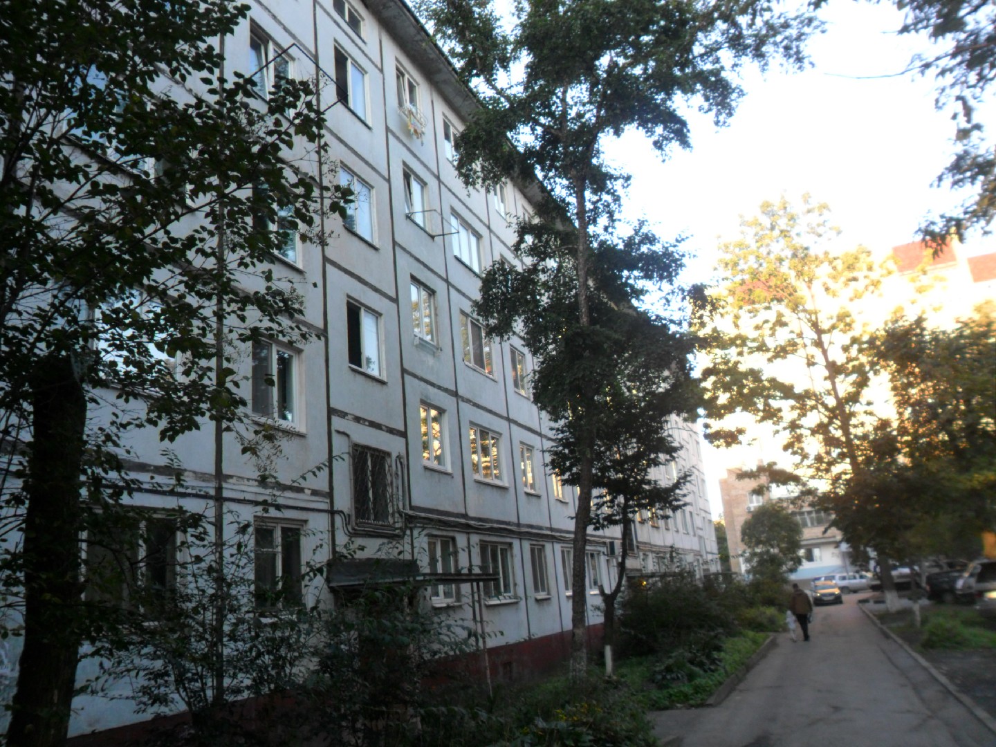 край. Приморский, г. Владивосток, ул. Кутузова, д. 4-фасад здания