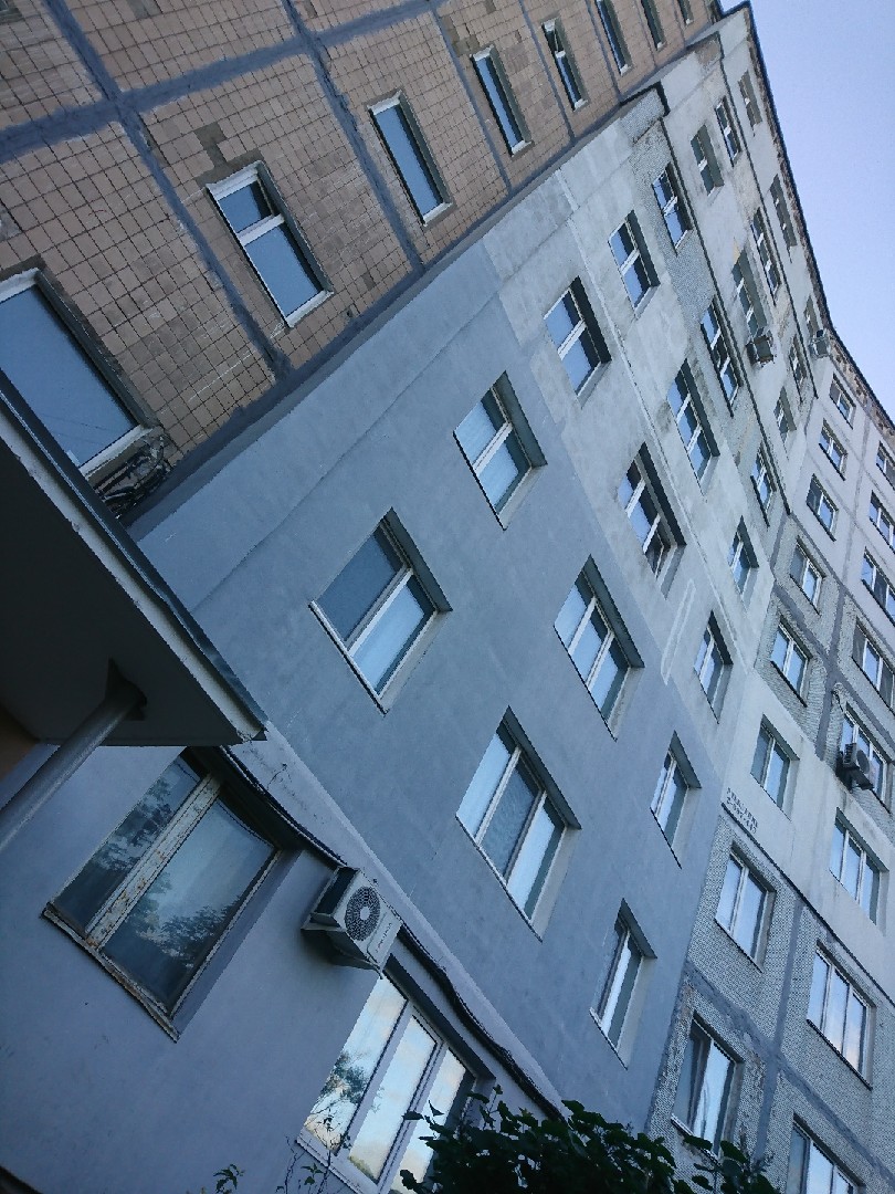 край. Приморский, г. Владивосток, ул. Нейбута, д. 21-фасад здания