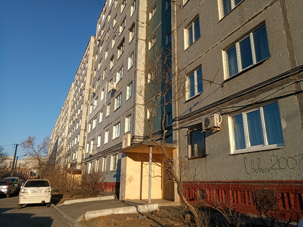 край. Приморский, г. Владивосток, ул. Нейбута, д. 24-фасад здания