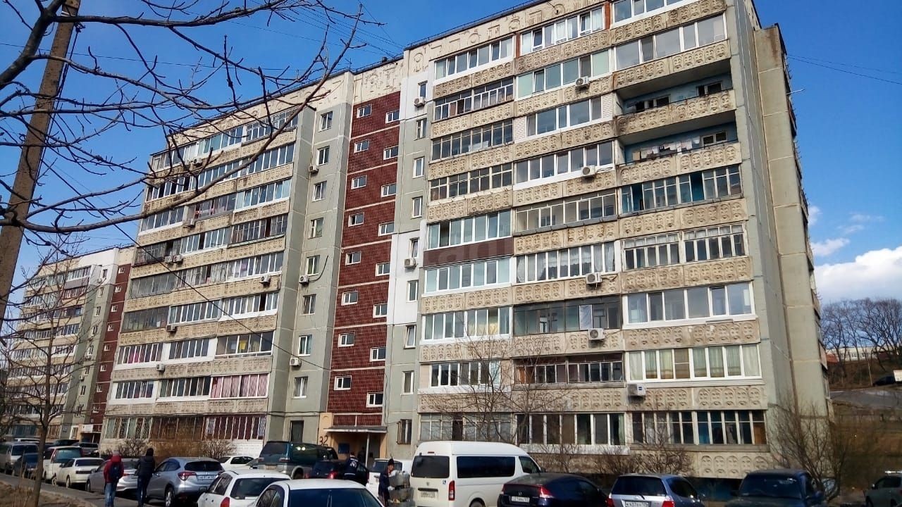 край. Приморский, г. Владивосток, ул. Нейбута, д. 32-фасад здания