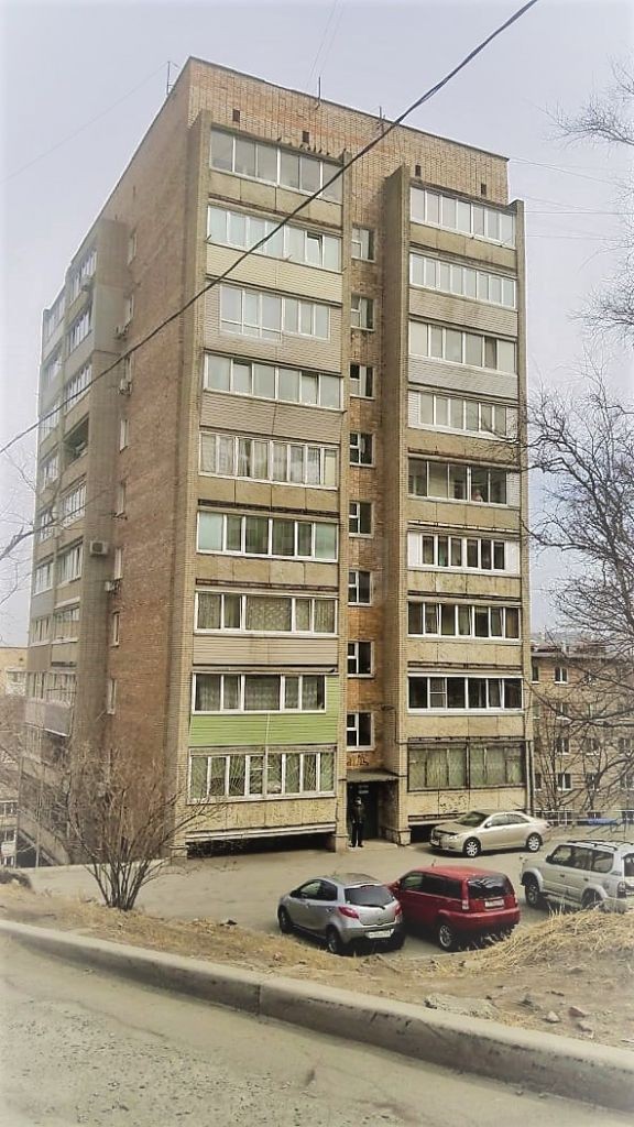 край. Приморский, г. Владивосток, ул. Промышленная 2-я, д. 8-фасад здания