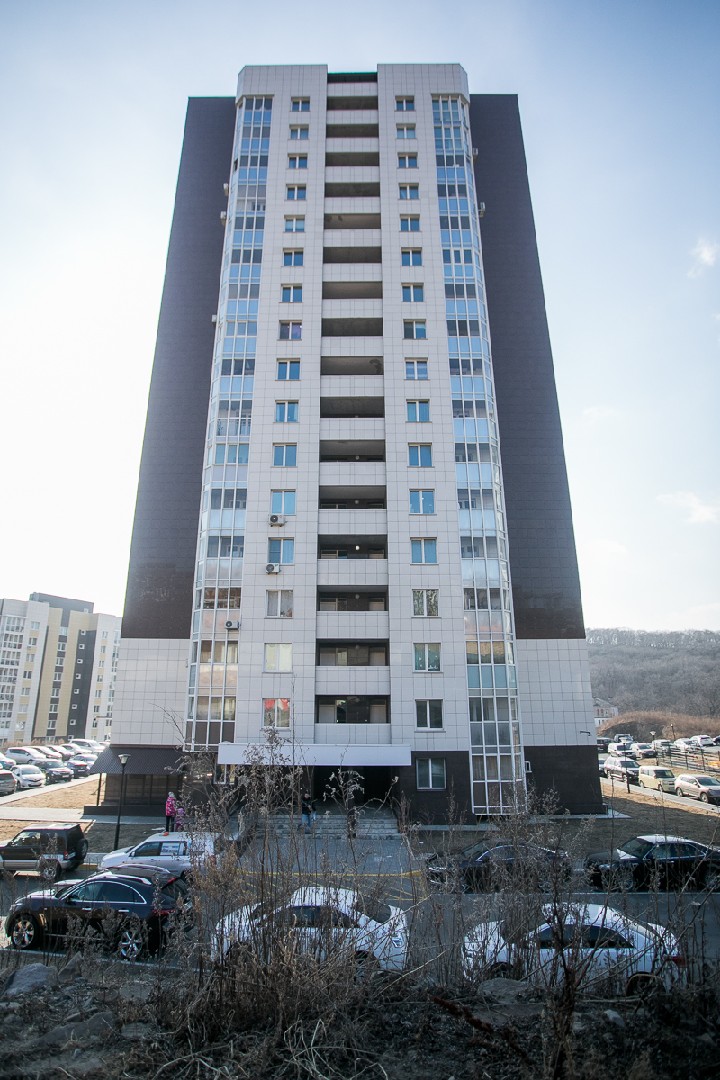край. Приморский, г. Владивосток, ул. Сочинская, д. 3-фасад здания