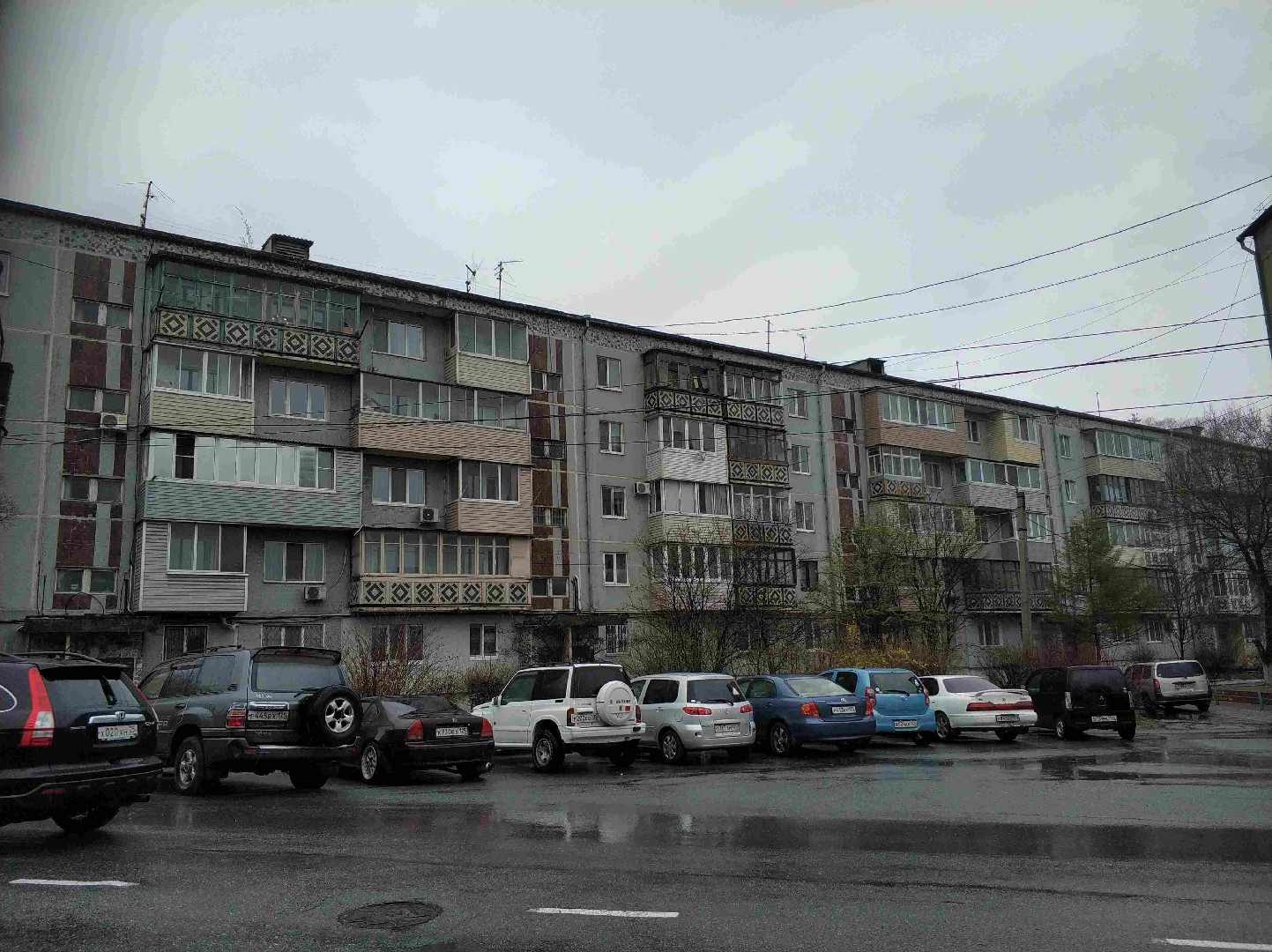 край. Приморский, г. Находка, ул. Красноармейская, д. 11-фасад здания