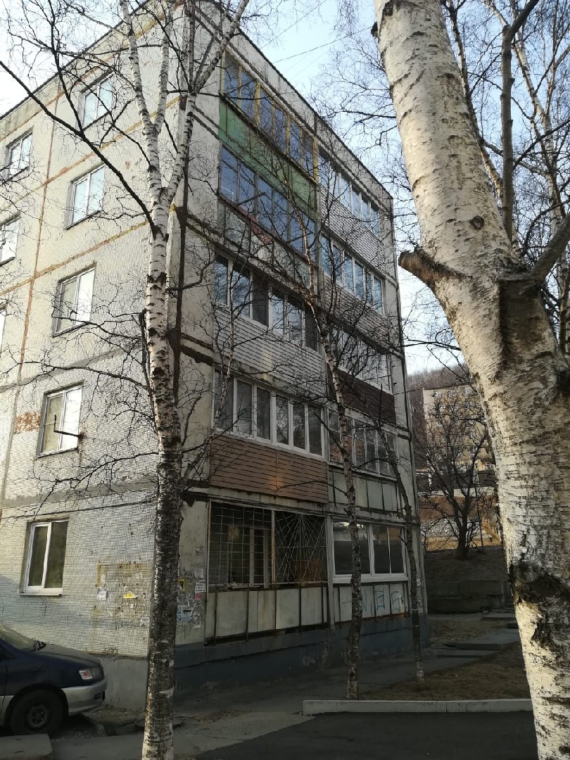 край. Приморский, г. Находка, ул. Рыбацкая, д. 5-фасад здания