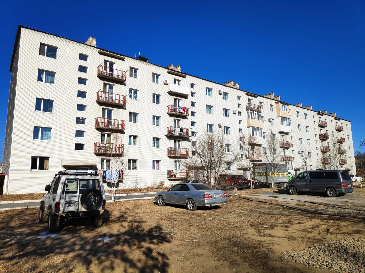 край. Приморский, р-н. Партизанский, с. Владимиро-Александровское, ул. Комсомольская, д. 91-фасад здания