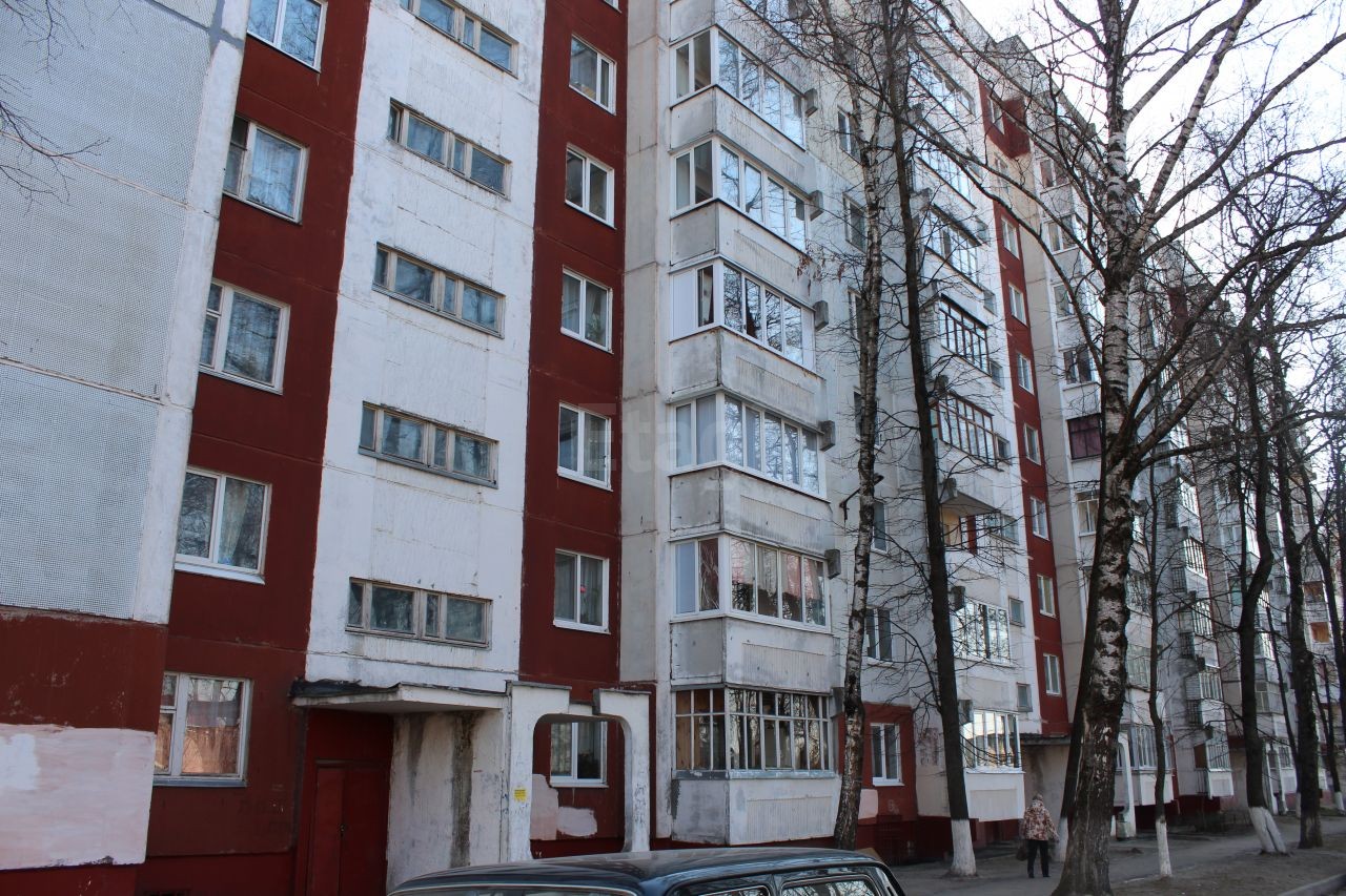 обл. Брянская, г. Брянск, ул. Медведева, д. 11-фасад здания