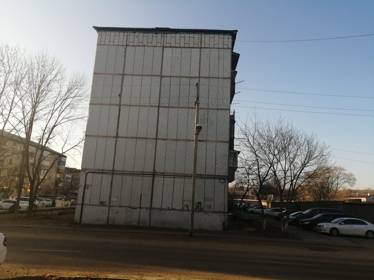 край. Приморский, р-н. Пограничный, пгт. Пограничный, ул. Советская, д. 18а-фасад здания