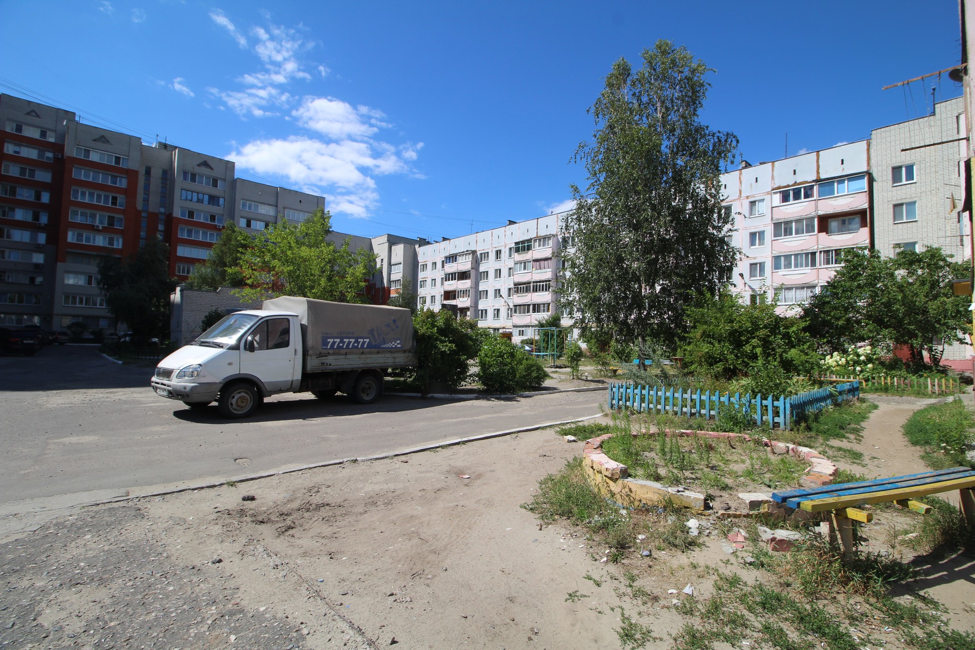 обл. Брянская, г. Брянск, пр-кт. Московский, д. 1, стр. а-придомовая территория