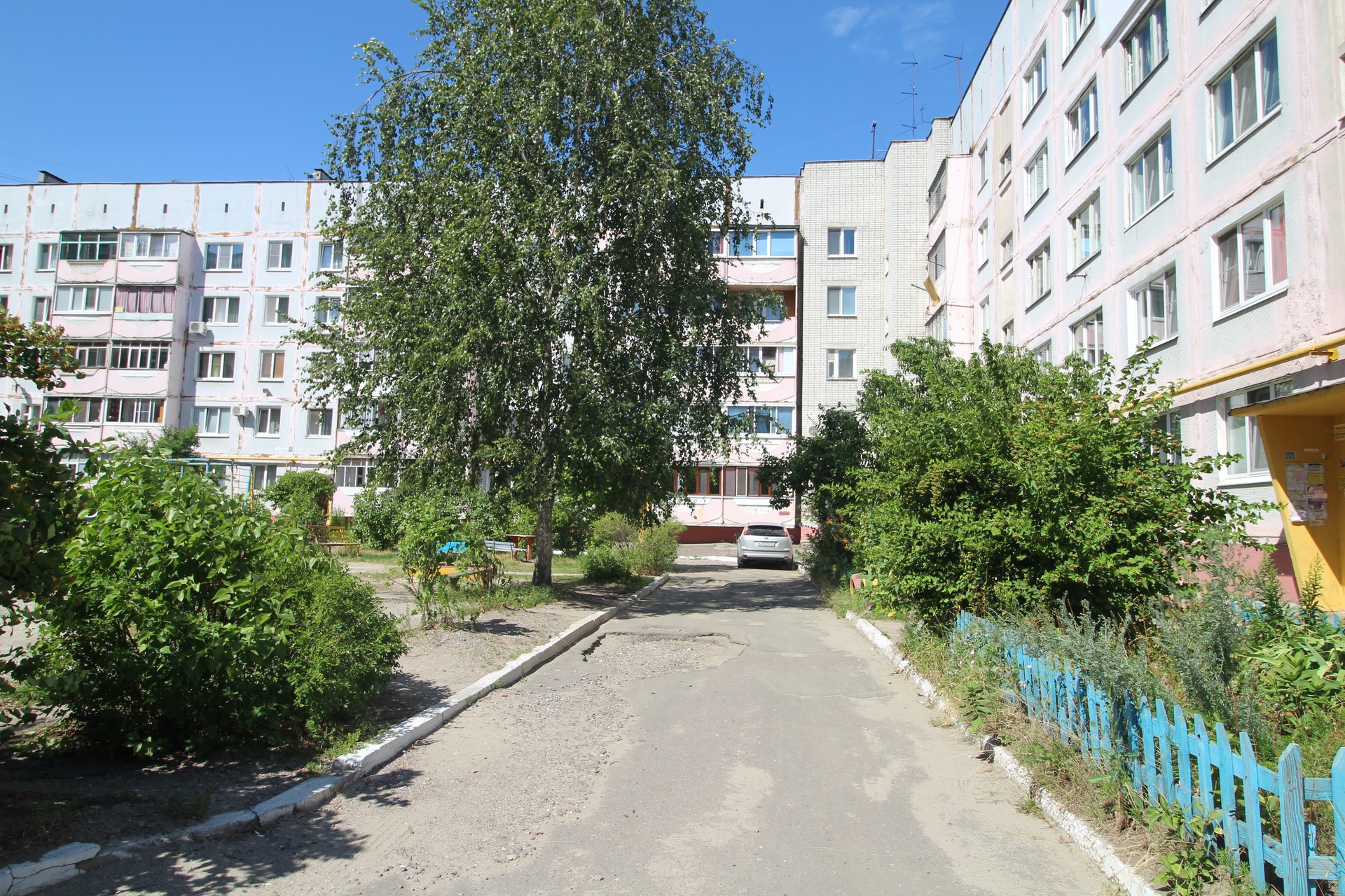 обл. Брянская, г. Брянск, пр-кт. Московский, д. 1, стр. а-придомовая территория