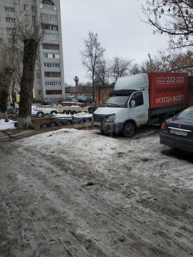 обл. Брянская, г. Брянск, пр-кт. Московский, д. 42-придомовая территория