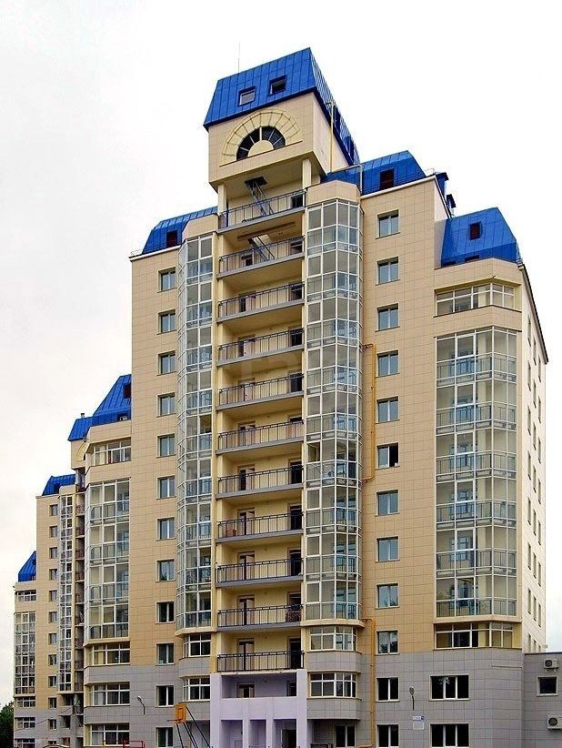 край. Алтайский, г. Барнаул, ул. Антона Петрова, д. 190-фасад здания
