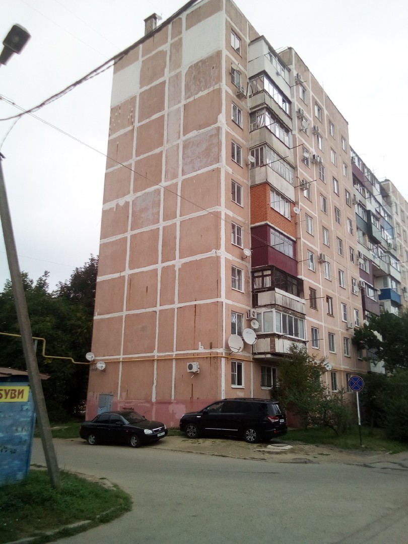 Респ. Адыгея, г. Майкоп, ул. Михайлова, д. 2-фасад здания