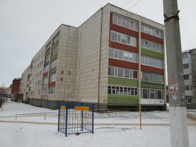 Респ. Башкортостан, р-н. Белебеевский, г. Белебей, ул. Волгоградская, д. 13-фасад здания