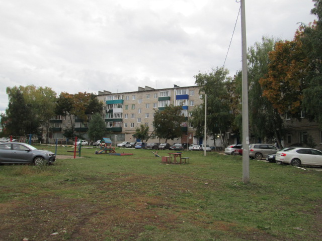 Респ. Башкортостан, р-н. Белебеевский, г. Белебей, ул. им МГ Амирова, д. 13-фасад здания